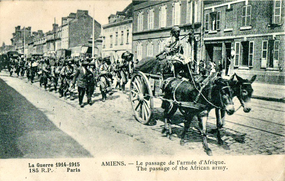 INCONNU - La Guerre 1914-1915 - AMIENS - Le passage de l'armée d'Afrique - 185 RP Paris