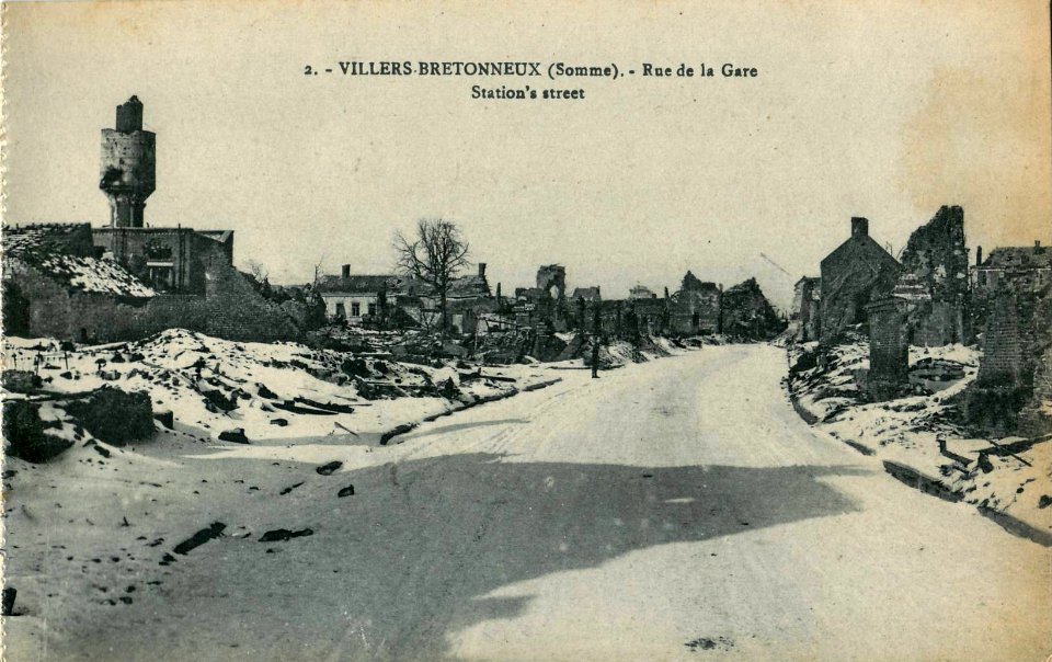 INCONNU - VILLERS-BRETONNEUX - Rue de la Gare