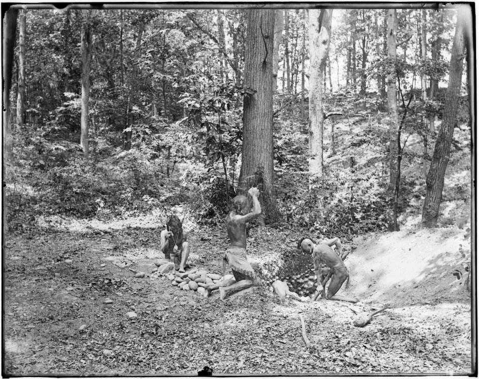 Indians at Piney Branch Quarry - NARA - 523704