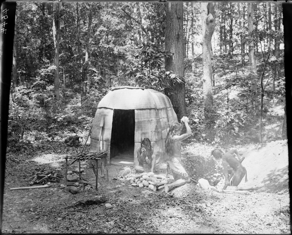 Indians at Piney Branch Quarry - NARA - 523703