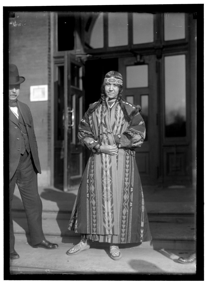 INDIANS, AMERICAN. INDIAN WOMEN LOC hec.06768
