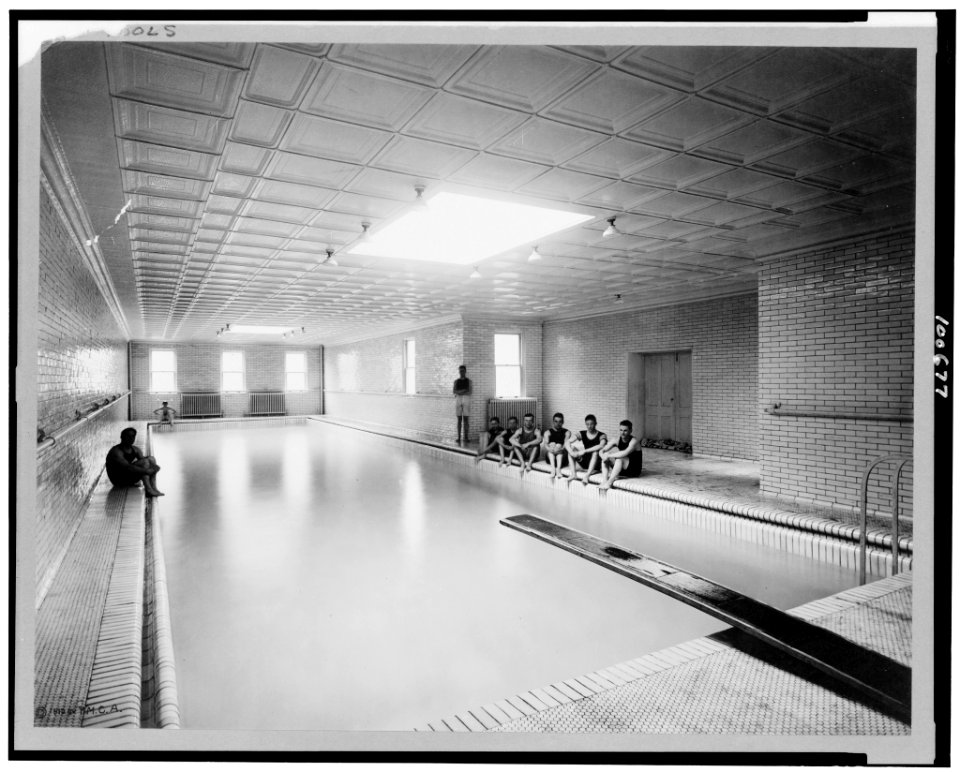 Indoor Y.M.C.A. swimming pool, Bellefonte, Pennsylvania LCCN90713566