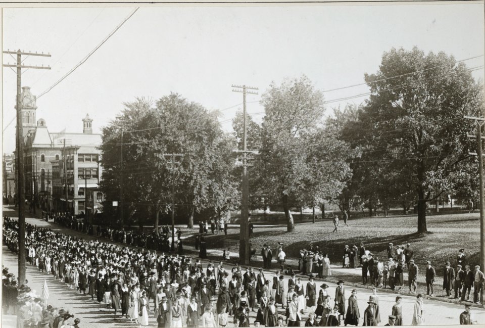 Induction Day Parade, Delaware, Ohio. Young women students of Ohio Wesleyan University 165-WW-110C-016