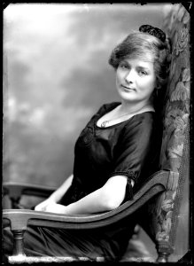 Inez Jensen, actor, undated portrait - SMV - GJ012