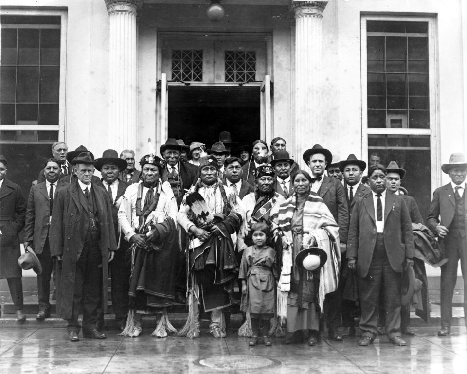 Indian group at the White House LCCN93502787 (cropped)