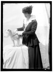 INGALLS, GLADYS. MRS. ARNOLD ROBERTSON. DOG SHOW LCCN2016866966