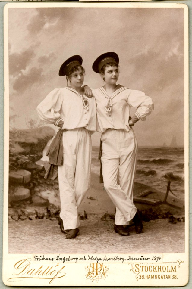 Ingeborg & Helga Sandberg, porträtt - SMV - H7 103