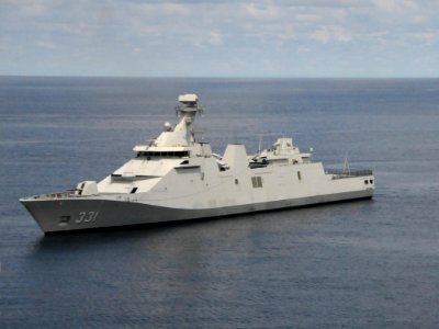 Indonesian frigate KRI Raden Eddy Martadinata (331) underway in the South China Sea on 21 May 2018 (180521-N-IX266-001)