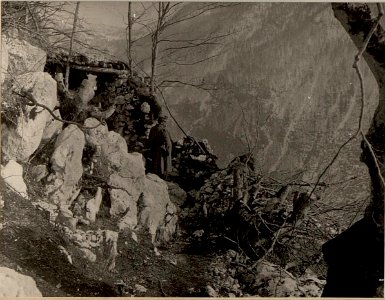 Infanteriestellung am Javorcek gegen den Slatnikgraben, aufgenommen am 18. März 1916 (BildID 15473549)