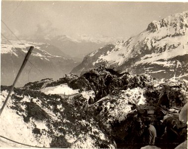 Infanteriestellung am kleinen Pal, aufgenommen am 2.Mai 1916 (BildID 15473934)