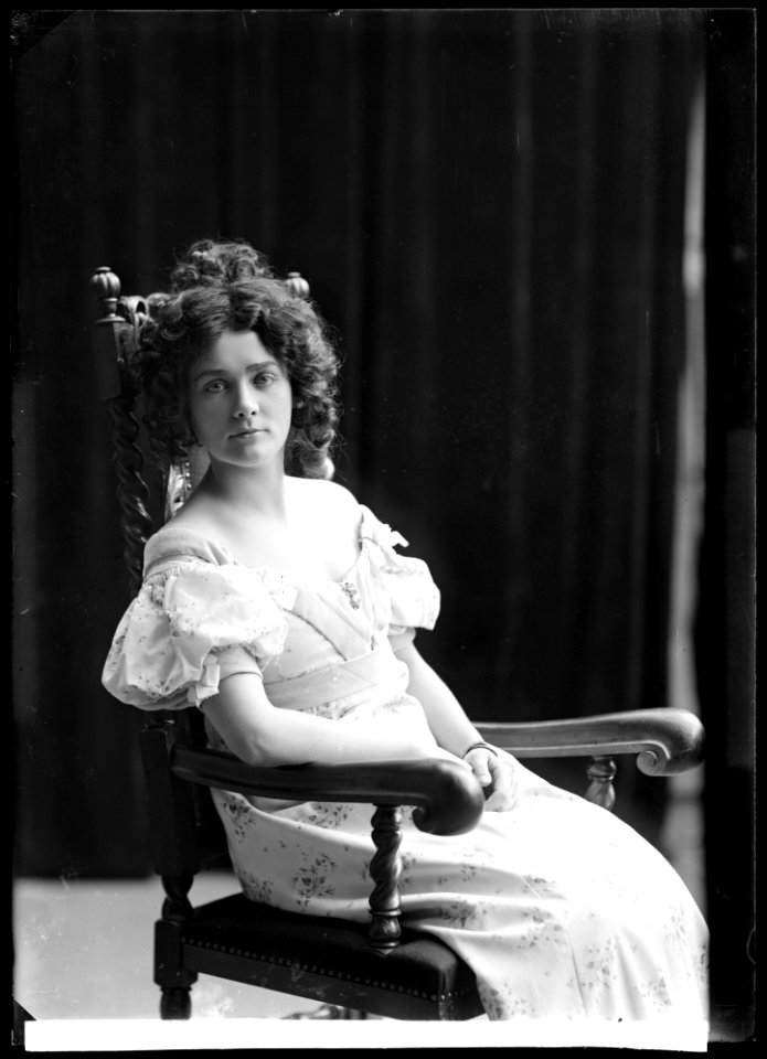 Inez Jensen, actor, in unknown performance - SMV - GJ013
