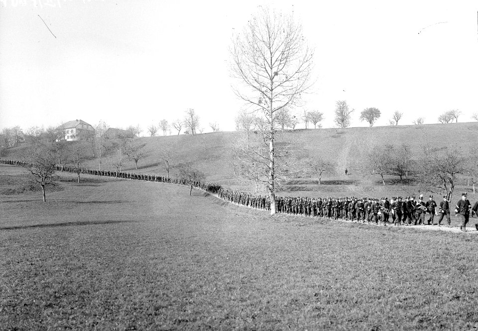 Infanterie auf dem Marsch - CH-BAR - 3237737