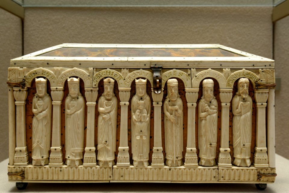 Ivory casket Saint-Maur Louvre MRR76