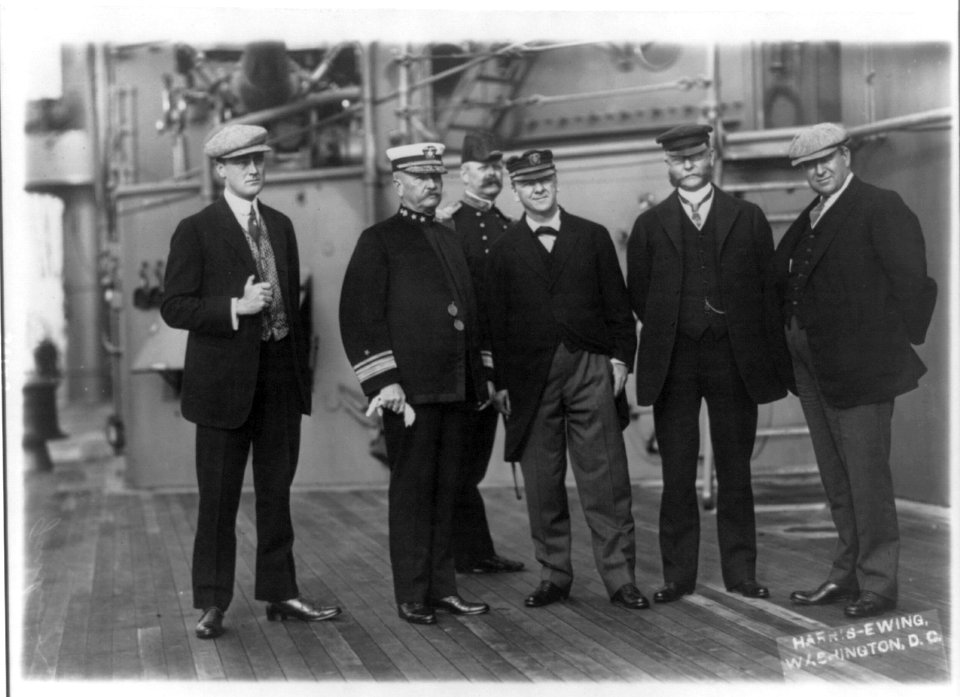 Informal group on deck of warship; Franklin D. Roosevelt on left; Josephus Daniels in center LCCN2016647642