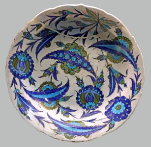 Iznik dish British Museum G.37