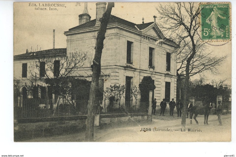 Izon la mairie 1