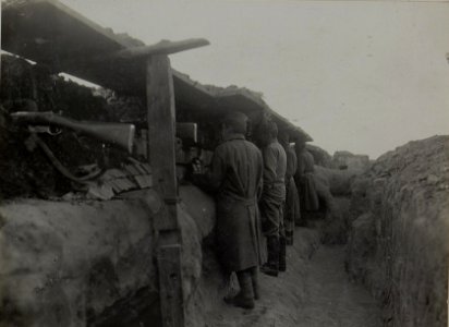 Infanterieregiment 79 in der Stellung bei Olyka, aufgenommen am 21.November 1915 (BildID 15455765)