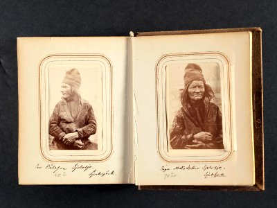 Inga Matsdotter Sjålsa, 76 år, Sjokksjokks sameby, Jokkmokks sn. Lotten von Düben 1868 - Nordiska Museet - NMA.0033129 2 photo