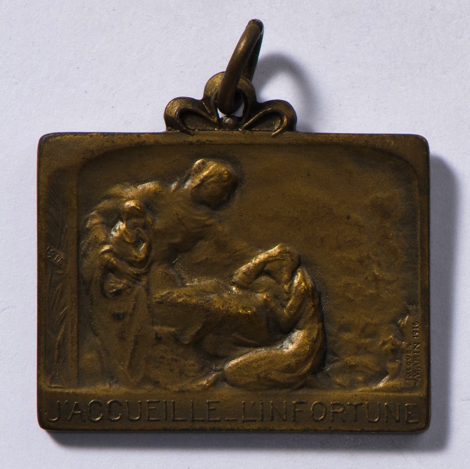J'Accueille l'Infortune 1914, medal by Jacques Marin (1877-1950), Belgium, 1916, Coins and Medals Department of the Royal Library of Belgium, 2Lef 58 - 24 (recto)