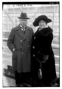 J. Urlus and wife LCCN2014715801
