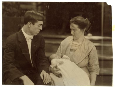 J.A. Leazer a 19 year old weaver and his family. Highland Park Mill, Rock Hill, S.C., Began working at 9 years. Makes $1.50 a day now and says he probably can't get any more as a weaver. LOC cph.3b32760