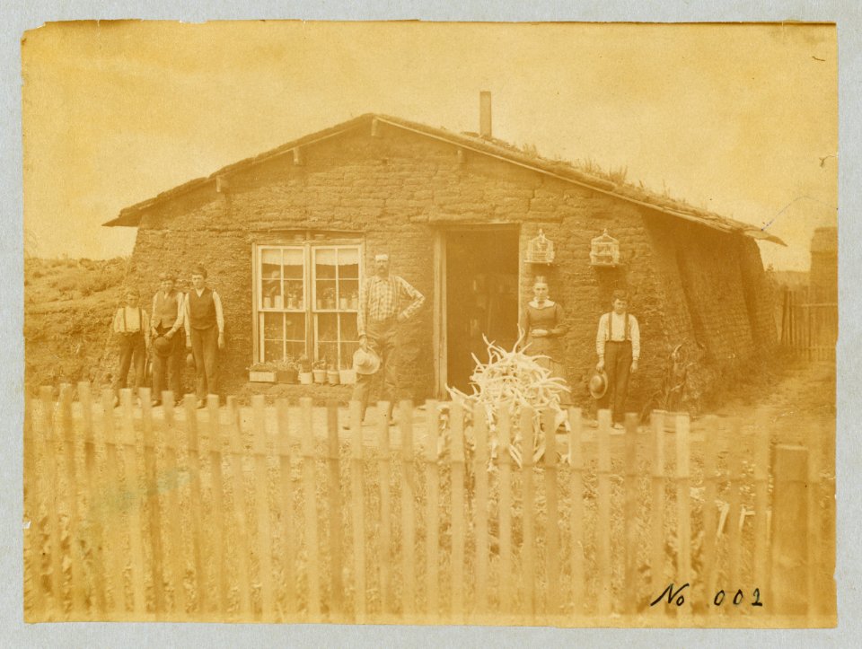 J.C. Cram sod house, Loup County, Nebraska LCCN2005693389