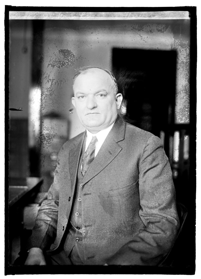 J.C. Wright, 4-24-22 LCCN2016846285