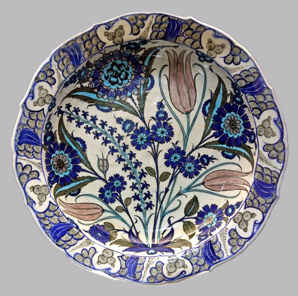 Iznik dish British Museum G.42