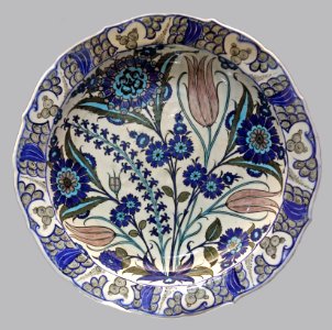 Iznik dish British Museum G.42