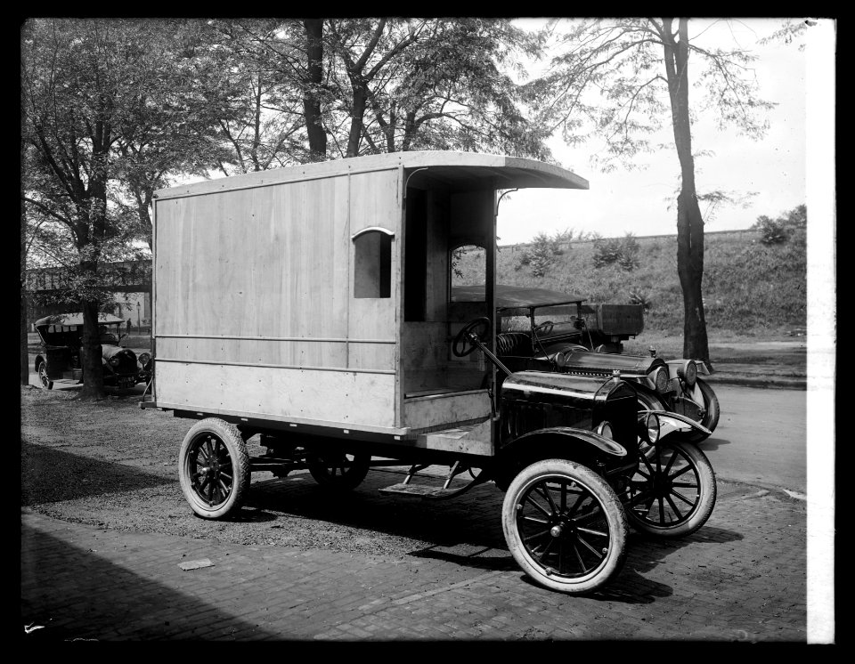 J.C.L. Ritter, polli food products truck LCCN2016852107