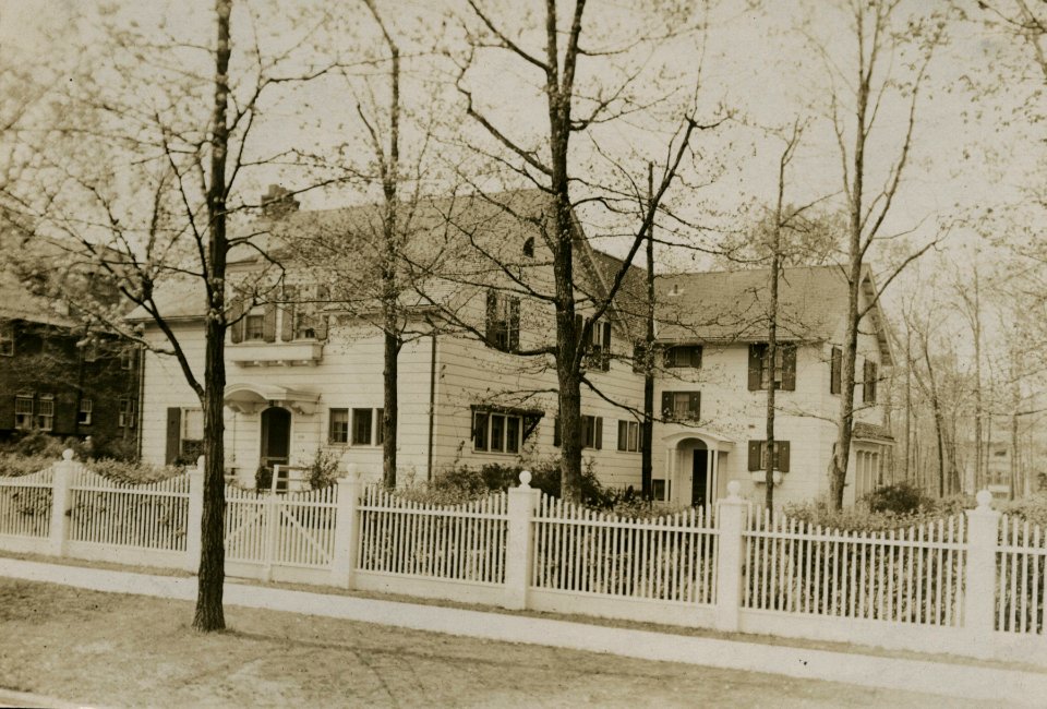 J. Allen Haines residence, Winnetka, Illinois, early 20th century (NBY 520)