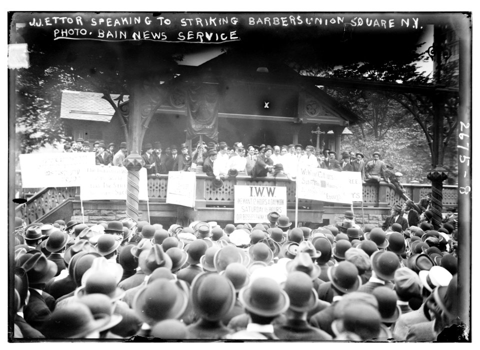 J.J. Ettor speaking to striking barbers - Union Square, N.Y. LCCN2014692860