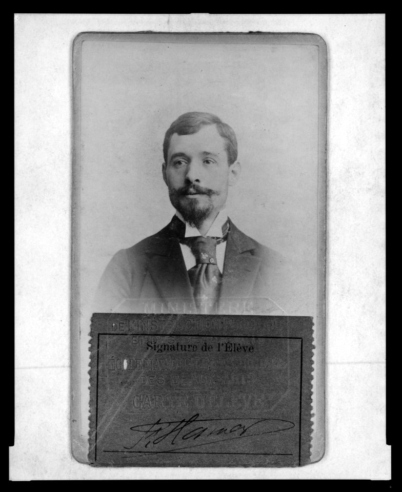 J.J. Fernand Hamar, French sculptor, head-and-shoulders portrait, facing front LCCN2004682184