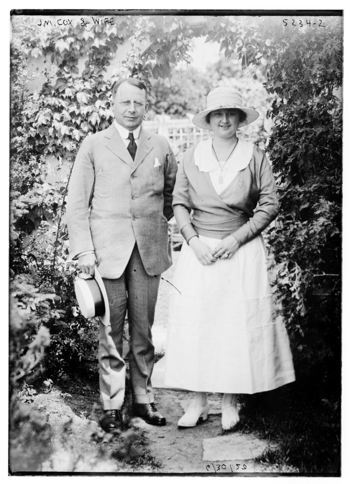 J.M. Cox & wife LCCN2014710890