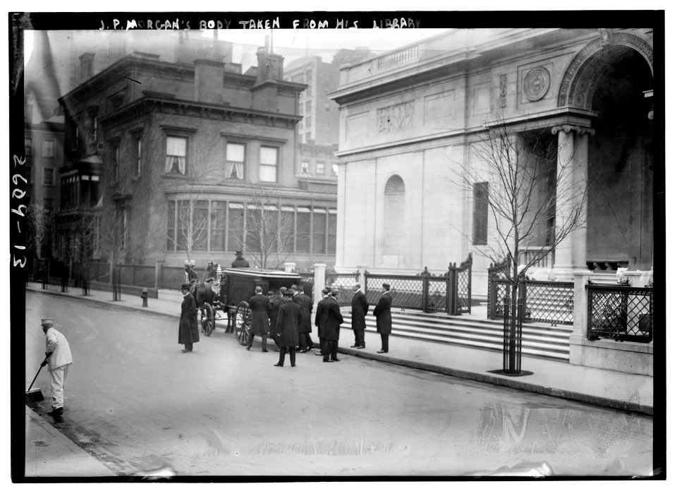 J.P. Morgan's body taken from his library LCCN2014692276