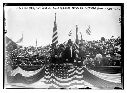 J.S. Sherman, Gov. Fort and Com'r van Sant review G.A.R. Parade- Atlantic City LCCN2014688444