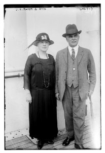 J.E. Raker and wife LCCN2014716553 photo