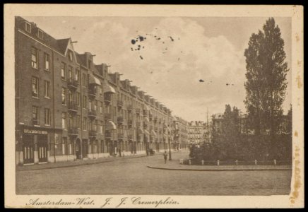 J.J. Cremerplein. Uitgave A. Vigevano, Amsterdam, Afb PBKD00019000002 photo