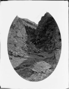 Jackson Canyon. Now known as Sheep Canyon. Tenslerf and Madison rocks exposed. At northwest end of Casper Mountain... - NARA - 516888