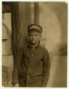 Jacksonville, Florida, messenger boy. (See Report of E.F. Brown and Lewis W. Hine.) LOC nclc.03860