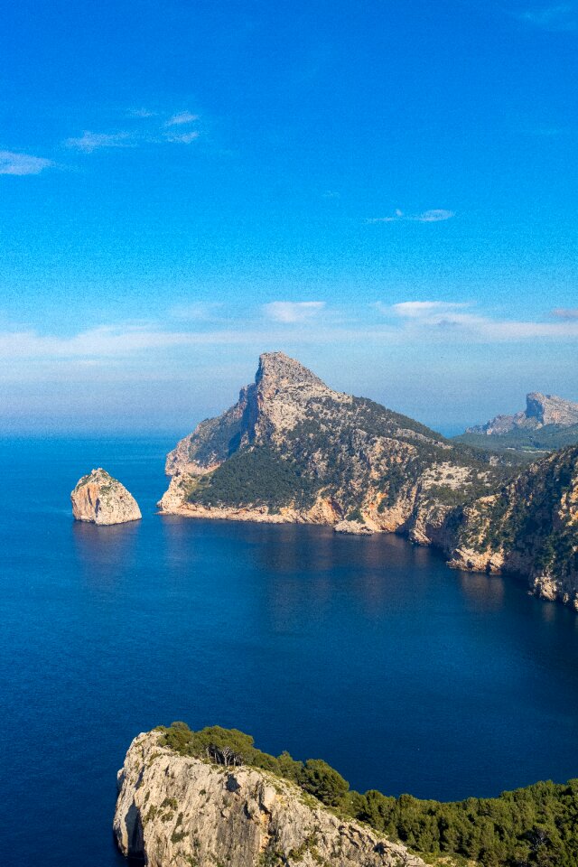 Rock waters travel