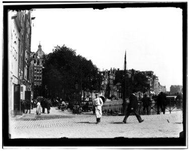 Jacob Olie (1896) - Kromme Waal 2-38 (v.r.n.l.)