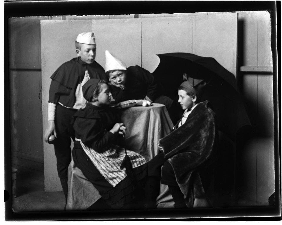 Jacob, Aagje, Willem en Jan Olie foto 1 (max res)