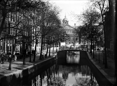 Jacob Olie - Warmoesgracht richting Dam photo