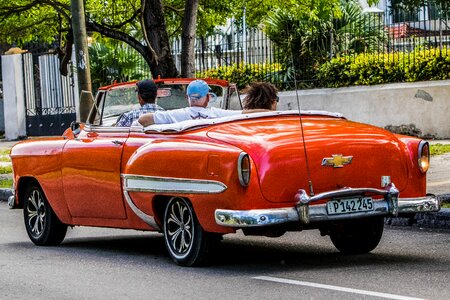 Chevy orange almendron