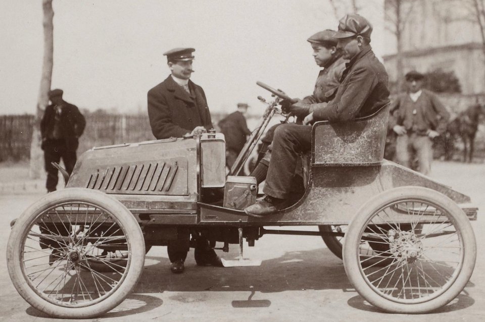 Jacques Edmond (Darracq 1901 Course du Catalogue)