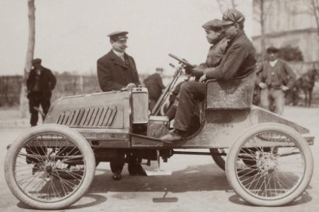 Jacques Edmond (Darracq 1901 Course du Catalogue)