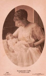Kronprinzessin Cecilie mit Prinzessin Cecilie, 1918