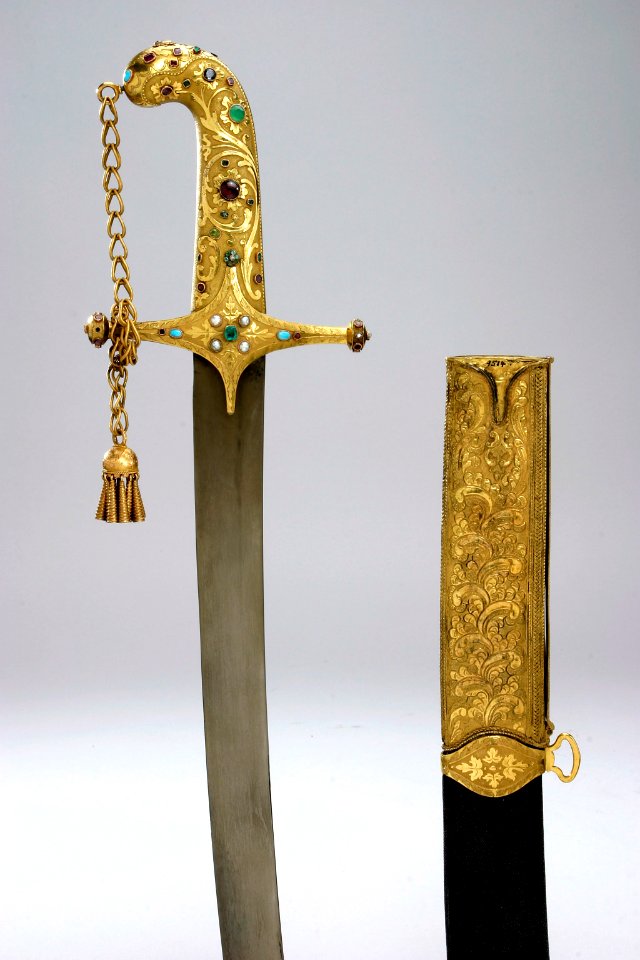 Kröningssabel, använd av Oscar I och Karl XV - Livrustkammaren - 65291