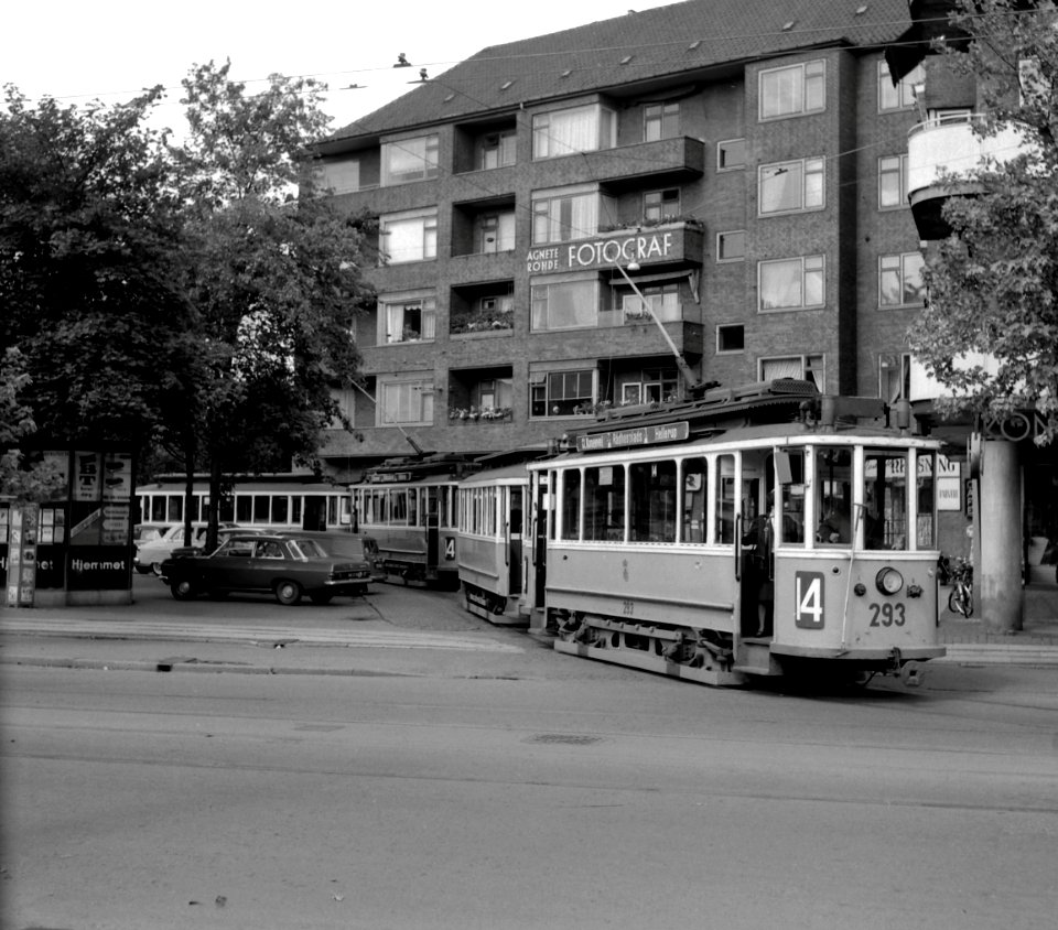 KS tram line 14 at Sløjfen